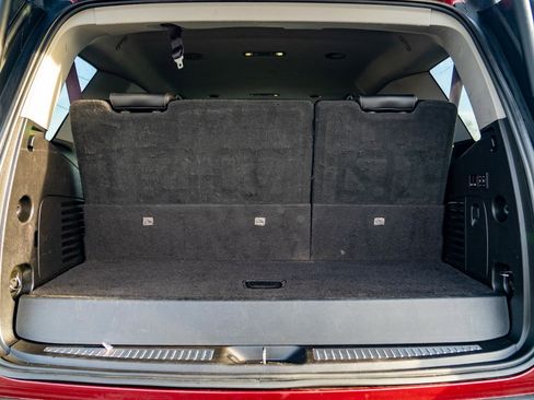 Used 2017 GMC Yukon SLT image 24