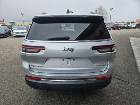 Used 2023 Jeep Grand Cherokee L Limited AWD/4WD image 4