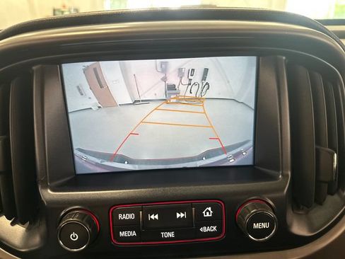 Used 2016 GMC Canyon SLE w/ All Terrain Package AWD/4WD image 18
