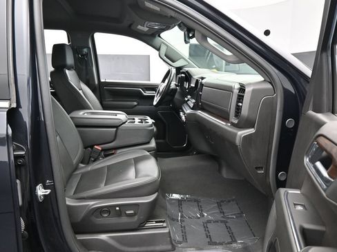 Used 2025 GMC Sierra 1500 SLT RWD image 45