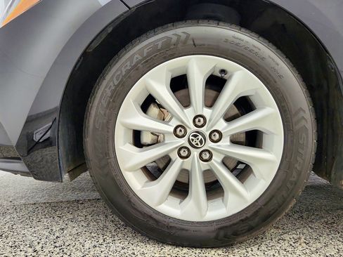 Used 2024 Toyota Corolla LE FWD image 32
