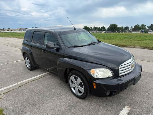 Used 2011 Chevrolet HHR LS FWD image 2