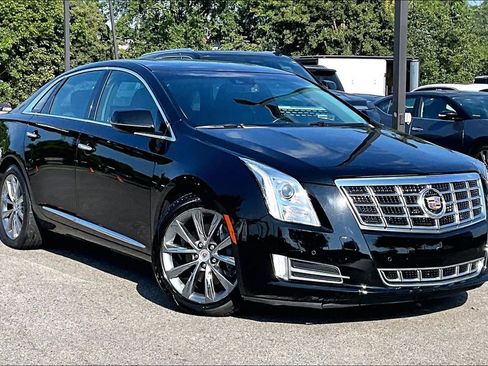 Used 2013 Cadillac XTS Luxury w/ Driver Awareness Package FWD image 37