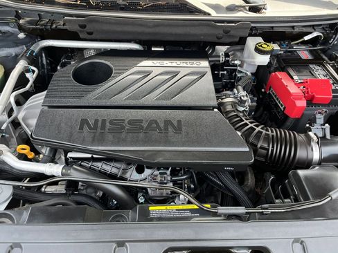 Used 2025 Nissan Rogue SV image 34