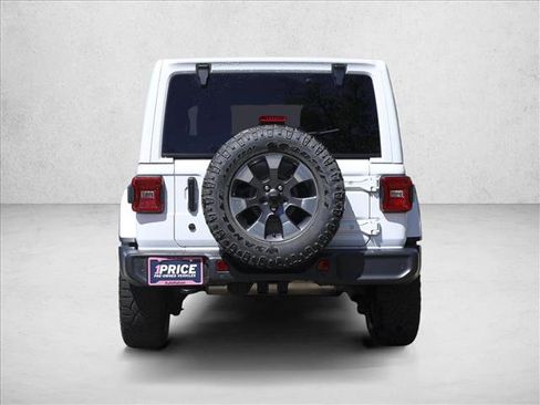 Used 2018 Jeep Wrangler Unlimited Sahara AWD/4WD image 6