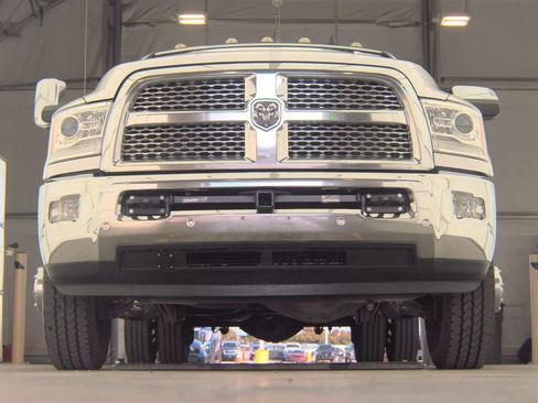 Used 2017 RAM 3500 Laramie image 3