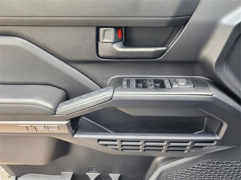 Used 2025 Toyota 4Runner TRD Off-Road image 17