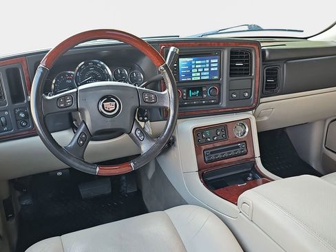 Used 2006 Cadillac Escalade ESV Platinum AWD/4WD image 19