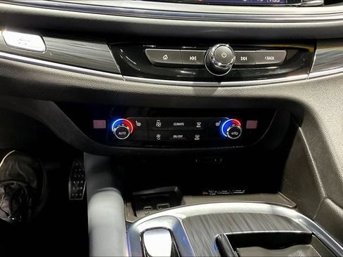 Used 2023 Buick Enclave Essence w/ Experience Buick Package AWD/4WD image 15