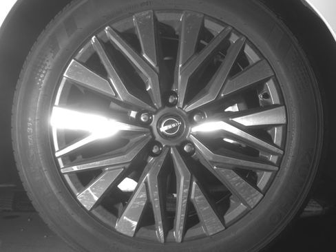 Used 2025 Nissan Altima 2.5 SV FWD image 12