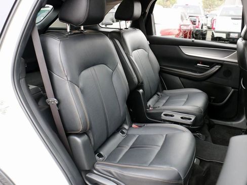 Used 2025 MAZDA CX-90 3.3 Turbo w/ Preferred Package image 32