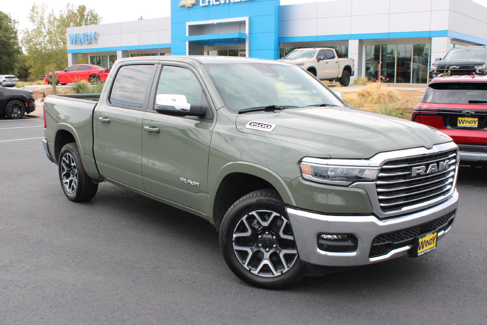 Used 2026 RAM 1500 Laramie AWD/4WD image 2