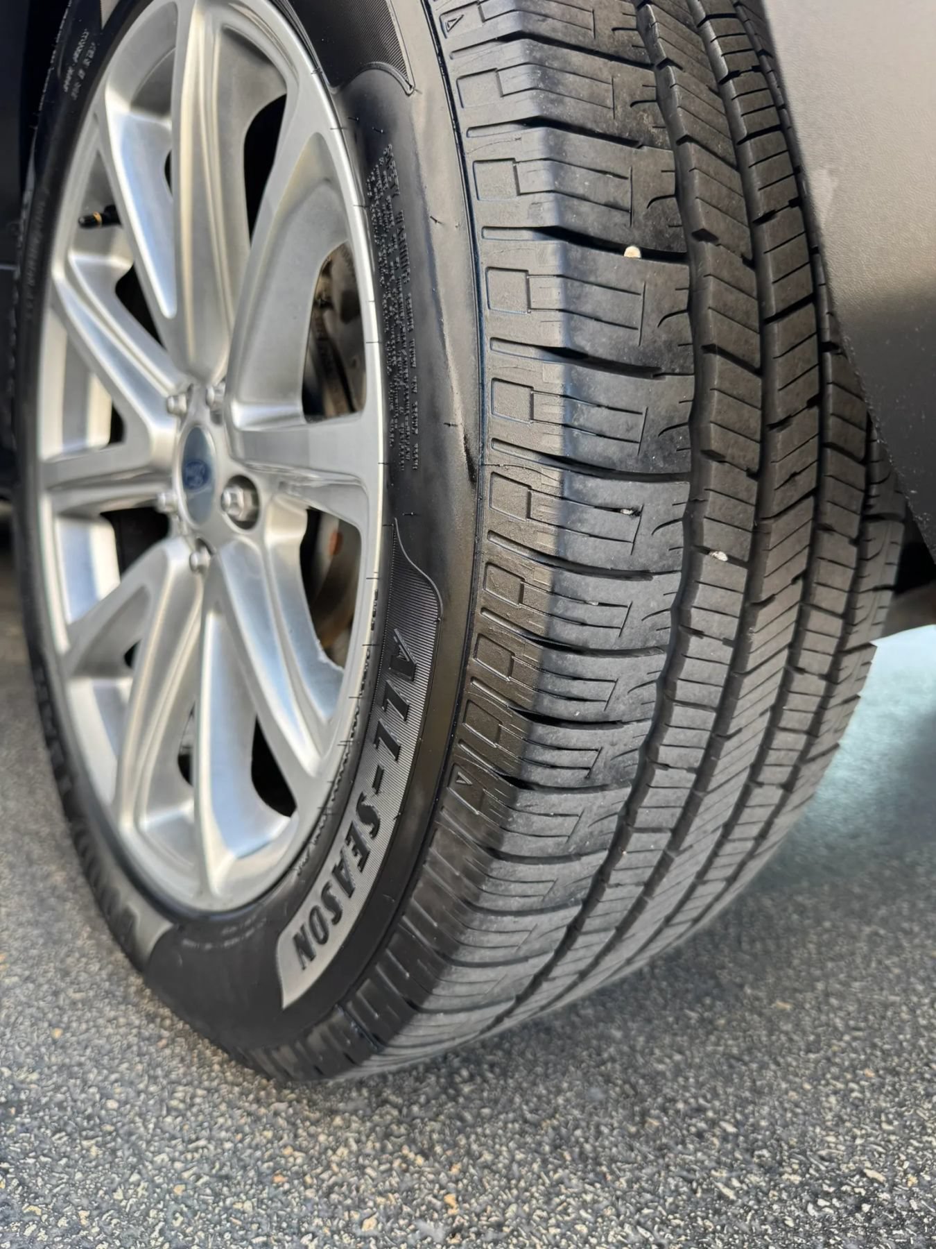 Used 2016 Ford Explorer Limited w/ Equipment Group 301A AWD/4WD image 31