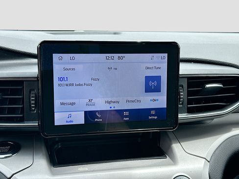 Used 2023 Ford Explorer XLT w/ Equipment Group 202A RWD image 14