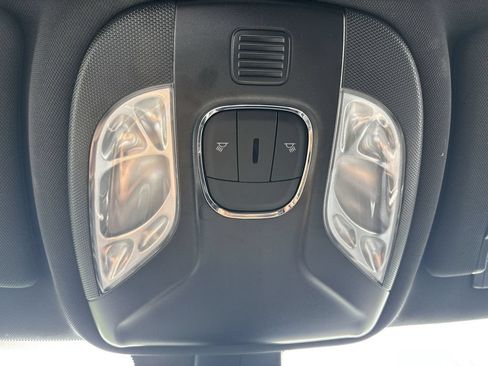 Used 2025 Jeep Compass Trailhawk AWD/4WD image 23