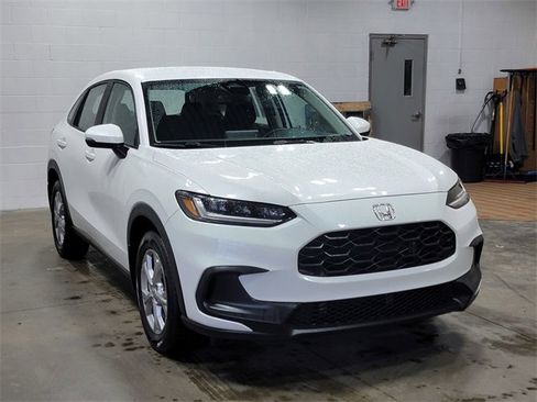 Certified 2025 Honda HR-V LX image 4