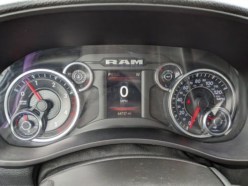 Used 2022 RAM 2500 Tradesman w/ Chrome Appearance Group image 25