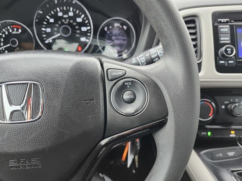 Used 2016 Honda HR-V LX image 30