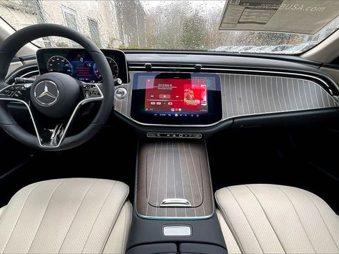 New 2026 Mercedes-Benz E 350 4MATIC Sedan image 5