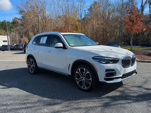 Used 2022 BMW X5 sDrive40i w/ Parking Assistance Package image 3