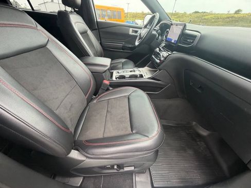 Certified 2023 Ford Explorer ST-Line AWD/4WD image 45