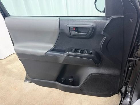 Used 2023 Toyota Tacoma SR AWD/4WD image 15