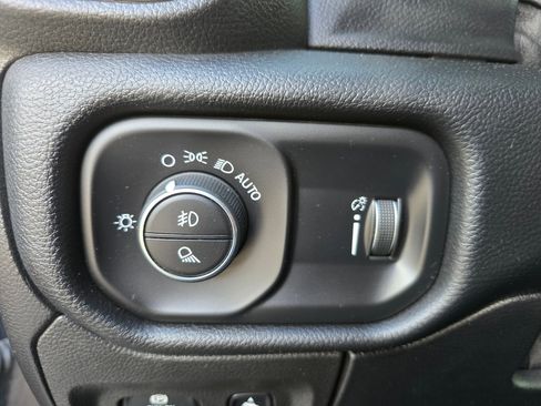 Used 2020 RAM 1500 Sport w/ Level 2 Equipment Goup w/2_L image 25