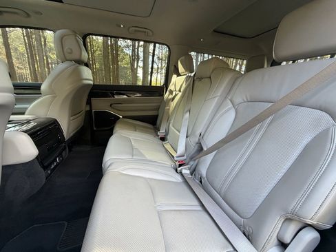 Used 2022 Jeep Wagoneer Series I w/ Premium Group I image 15