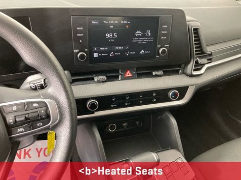 Used 2025 Kia Sportage LX image 2