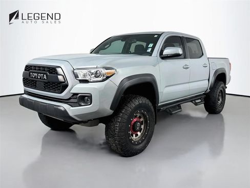 Used 2019 Toyota Tacoma TRD Off-Road AWD/4WD image 1