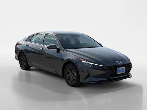 Certified 2023 Hyundai Elantra SEL image 7