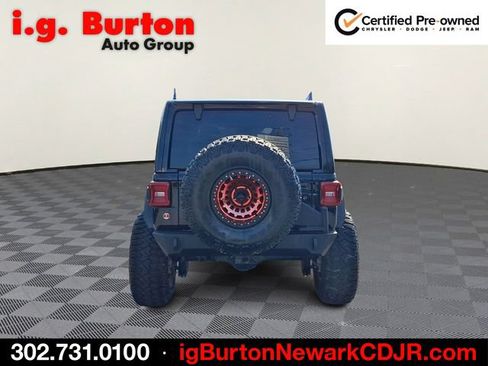 Used 2024 Jeep Wrangler Unlimited Rubicon AWD/4WD image 5