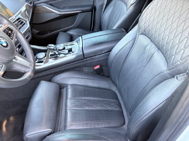 Used 2019 BMW X5 xDrive40i w/ M Sport Package AWD/4WD image 5