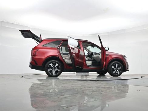 Used 2021 Kia Sorento S image 47