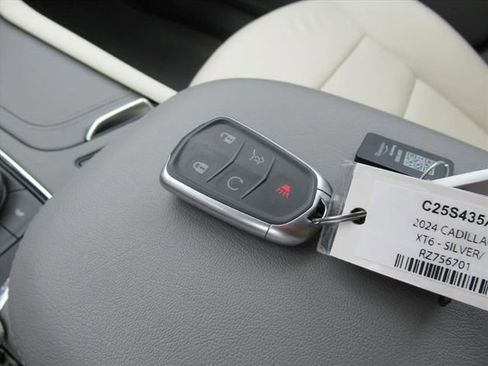 Certified 2024 Cadillac XT6 Premium Luxury image 35