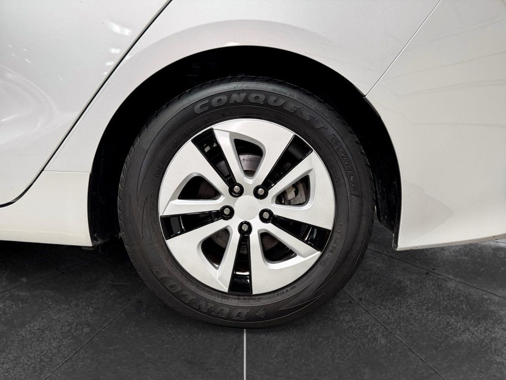 Used 2022 Toyota Prius Prime XLE FWD image 30