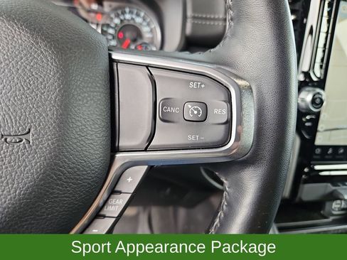Used 2022 RAM 1500 Laramie AWD/4WD image 12