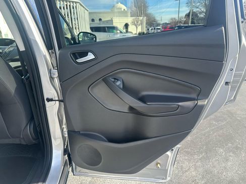 Used 2017 Ford Escape SE image 26