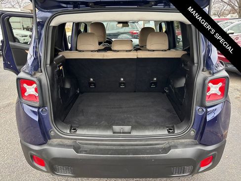 Used 2020 Jeep Renegade Latitude AWD/4WD image 16
