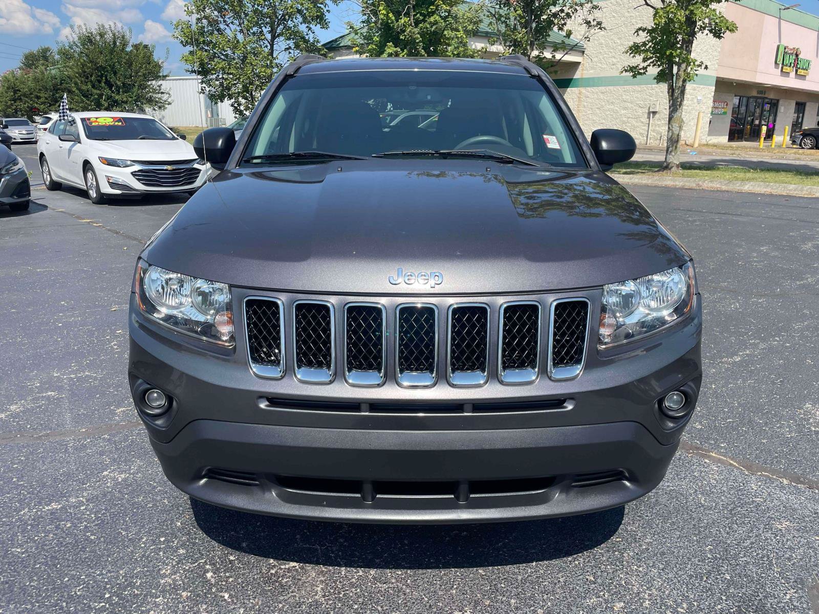 Used 2017 Jeep Compass Sport FWD image 2