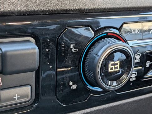 Used 2025 Chevrolet Silverado 2500 LT w/ Trail Boss Package image 24