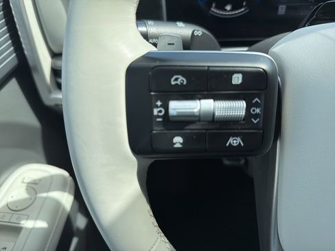 Used 2025 Hyundai Santa Fe SEL FWD image 23