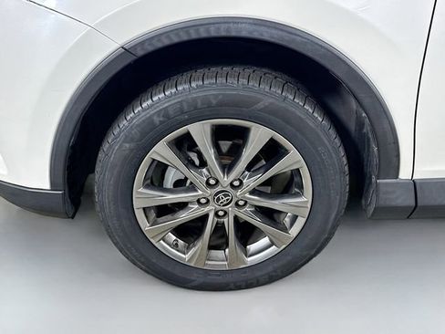 Used 2018 Toyota RAV4 Limited image 34