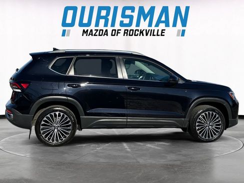 Used 2025 Volkswagen Taos SE image 7