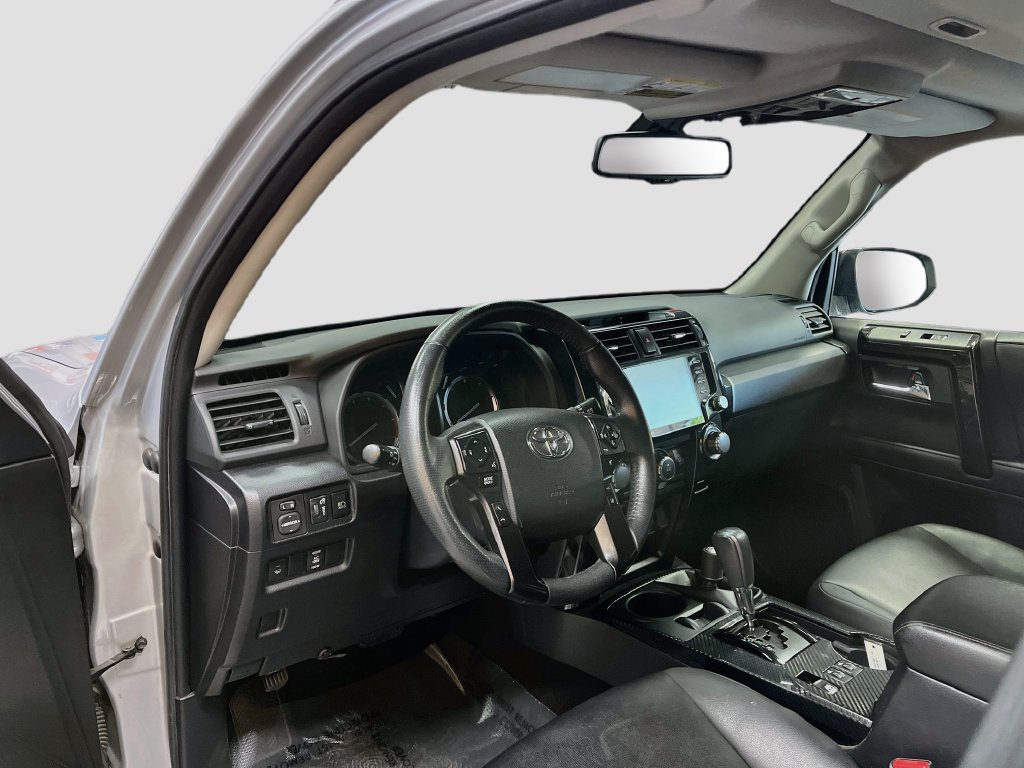 Used 2021 Toyota 4Runner Venture w/ Moonroof Package AWD/4WD image 9