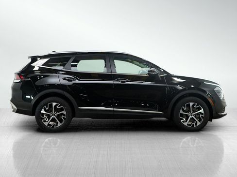 Used 2025 Kia Sportage EX AWD/4WD image 6