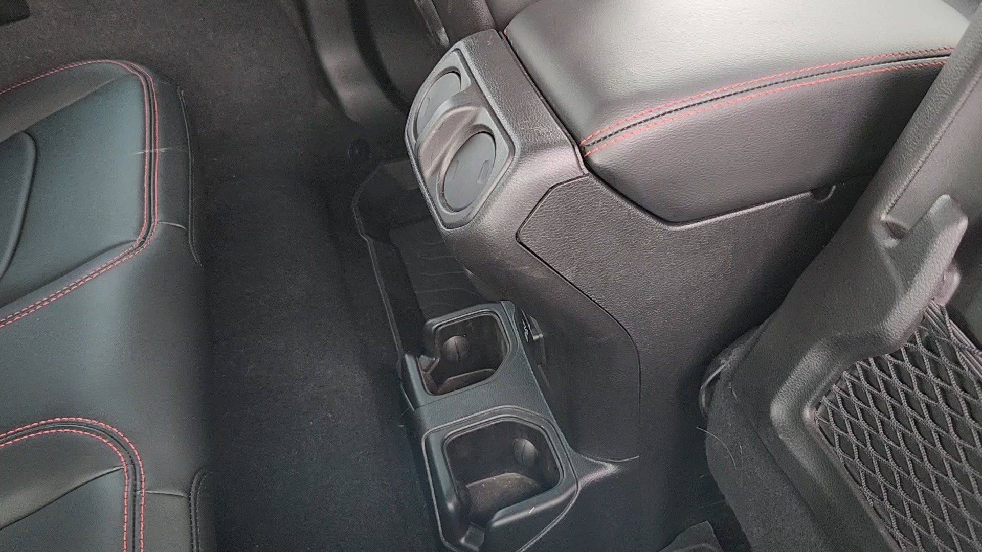 Used 2024 Jeep Wrangler Rubicon AWD/4WD image 18