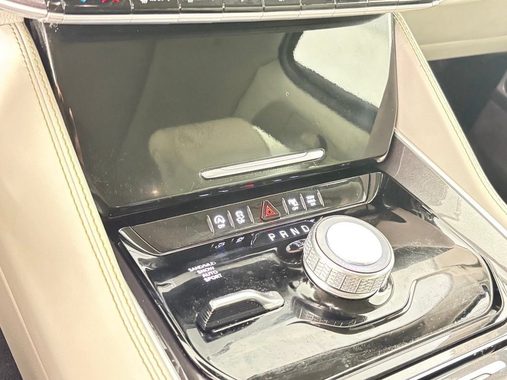 Used 2023 Jeep Wagoneer 4WD w/ Premium Group I image 21