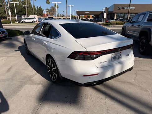 Used 2025 Honda Accord Touring image 3