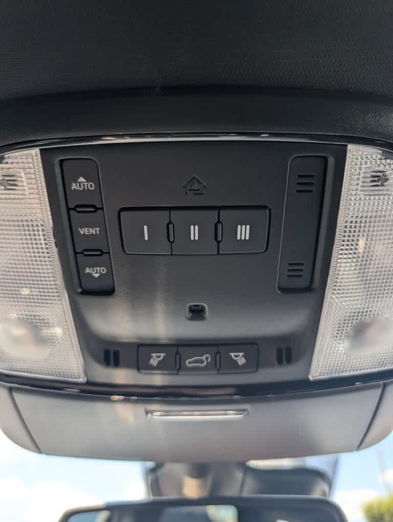 Used 2022 Dodge Durango GT AWD/4WD image 17